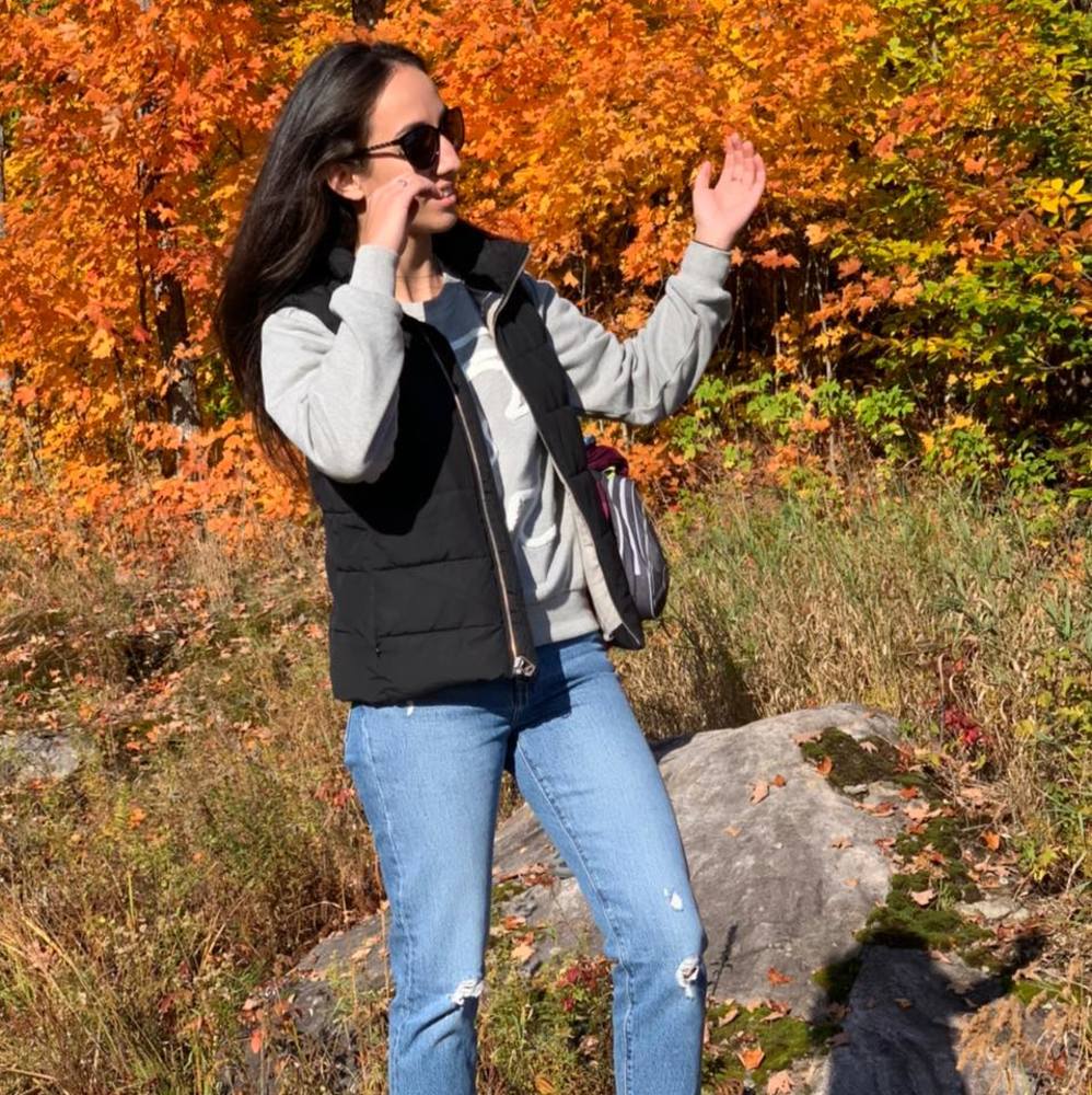 Meet your Posher, Danielle